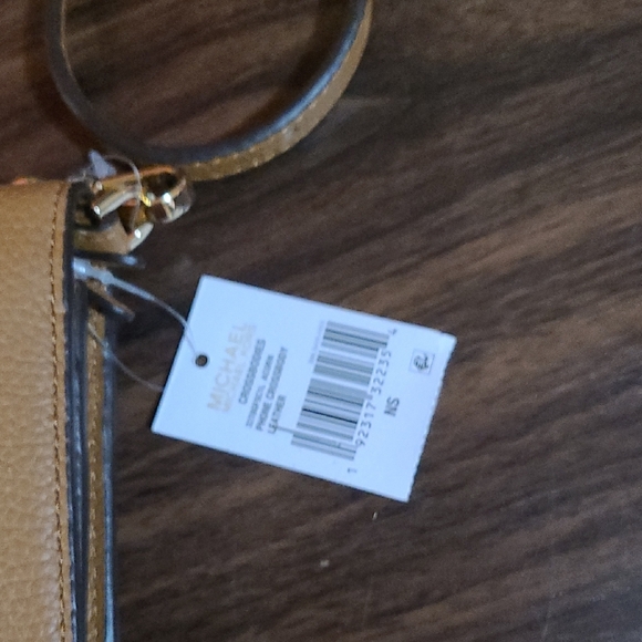 Michael Kors Tan Crossbody Bag - Picture 2 of 8